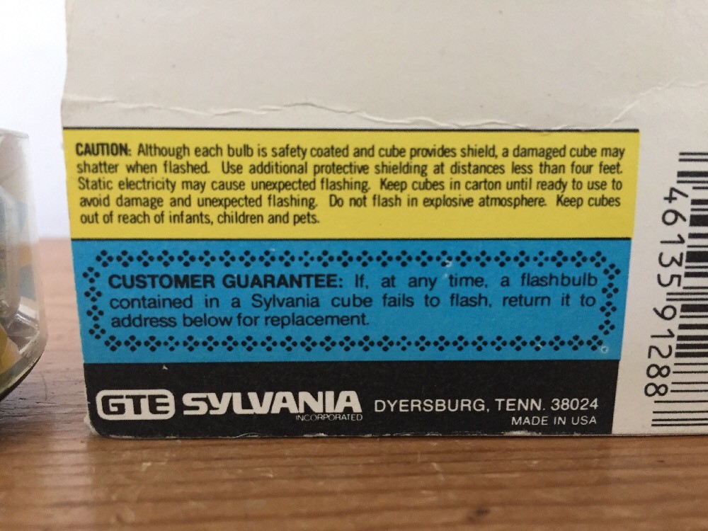 Vintage Sylvania Blue Dot Film Camera Flash Cubes 4 Cubes 15 Flashes Box Works