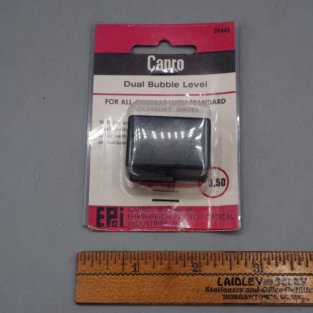 Capro Dual Bubble Level for Standard Accessory Shoe on Camera Bracket