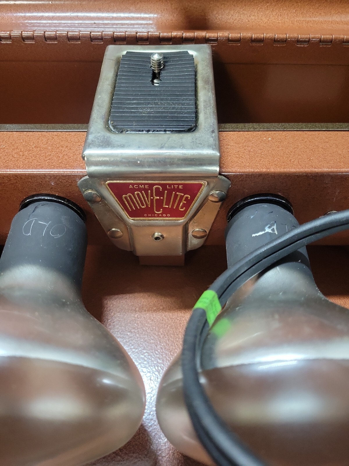 Vintage ACME Lite Mov-E-Lite With Metal Case~Nice Condition