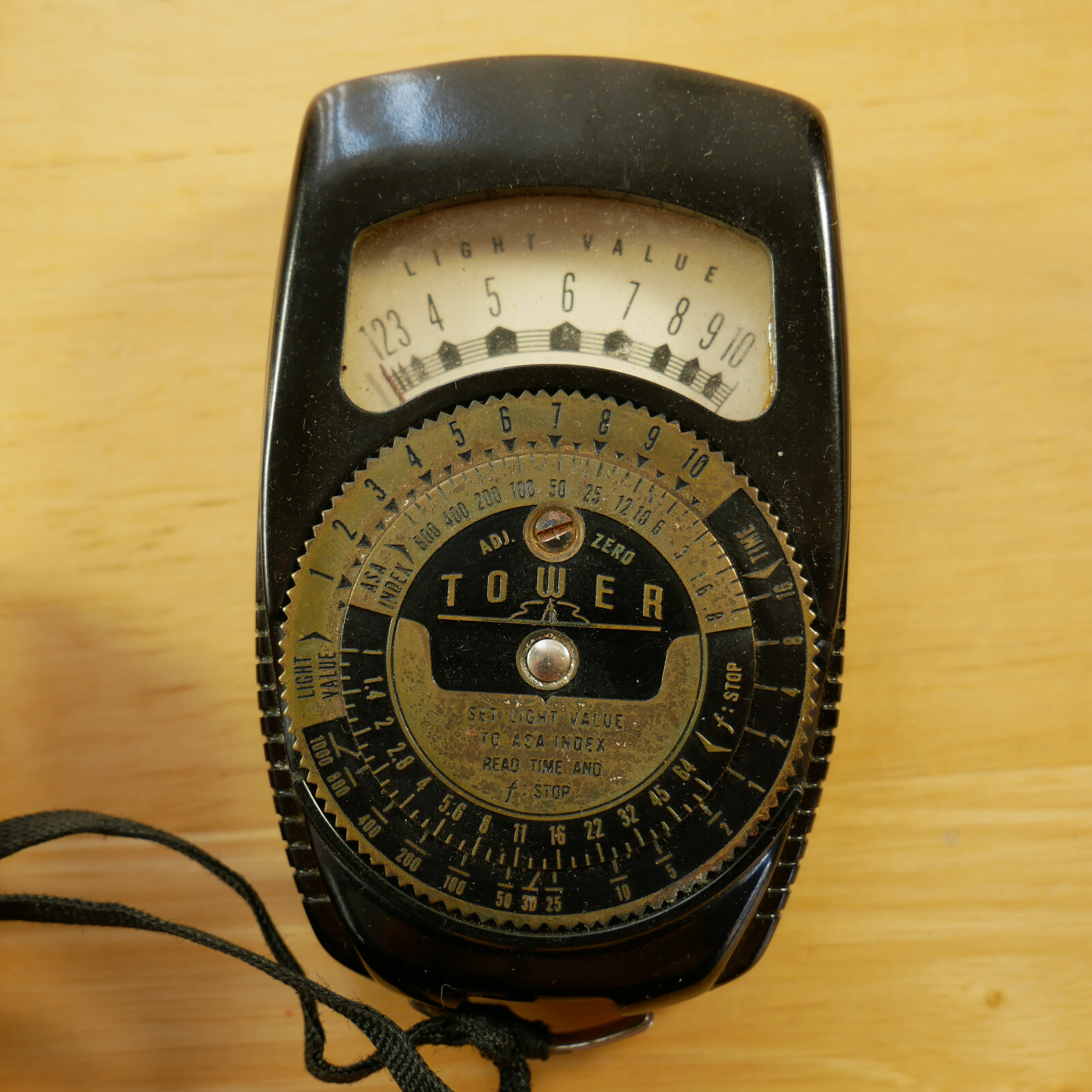 VTG Tower Light Value Reader for 35mm Black Leather Case SOLD AS IS For Parts