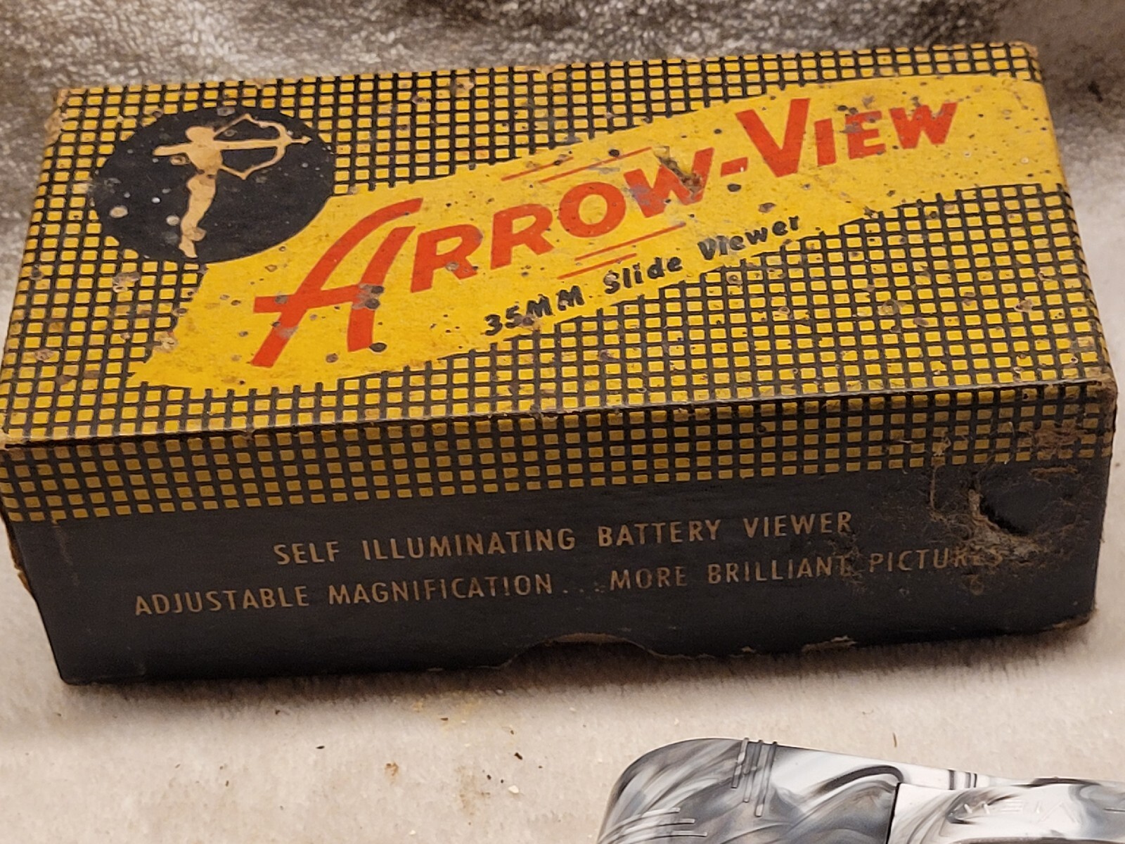 VINTAGE BAKELITE ARROW VIEW 35 MM SELF ILLUMINATING SLIDE VIEWER ADJUSTABLE