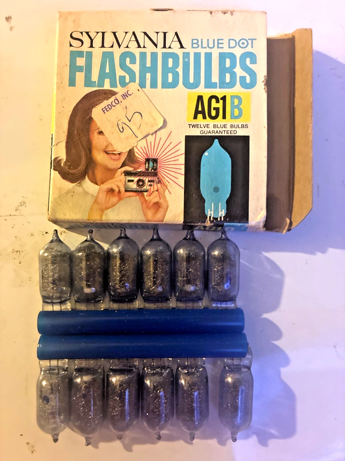 Sylvania Blue Dot AG1B Flashbulbs For Cameras – 12 Pack – Vintage Photography Ac