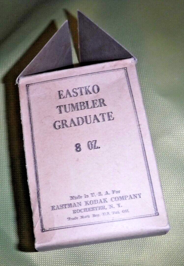 EASTKO EASTMAN KODAK CO GLASS TUMBLER GRADUATE FOR DEVELOPING FILM IN BOX