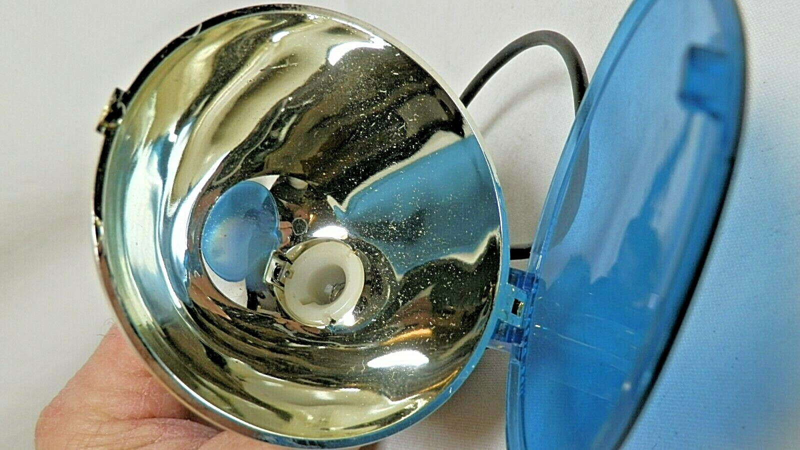 Polaroid Flash Model 268 Flash Blue Lens, Excellent Condition
