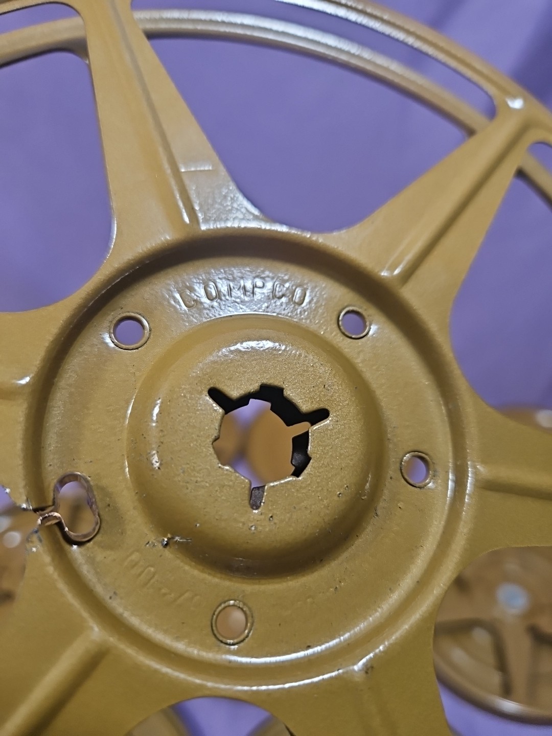 (Lot of 4) Golden Color Compco Dual-8 400′ metal movie reel & canister