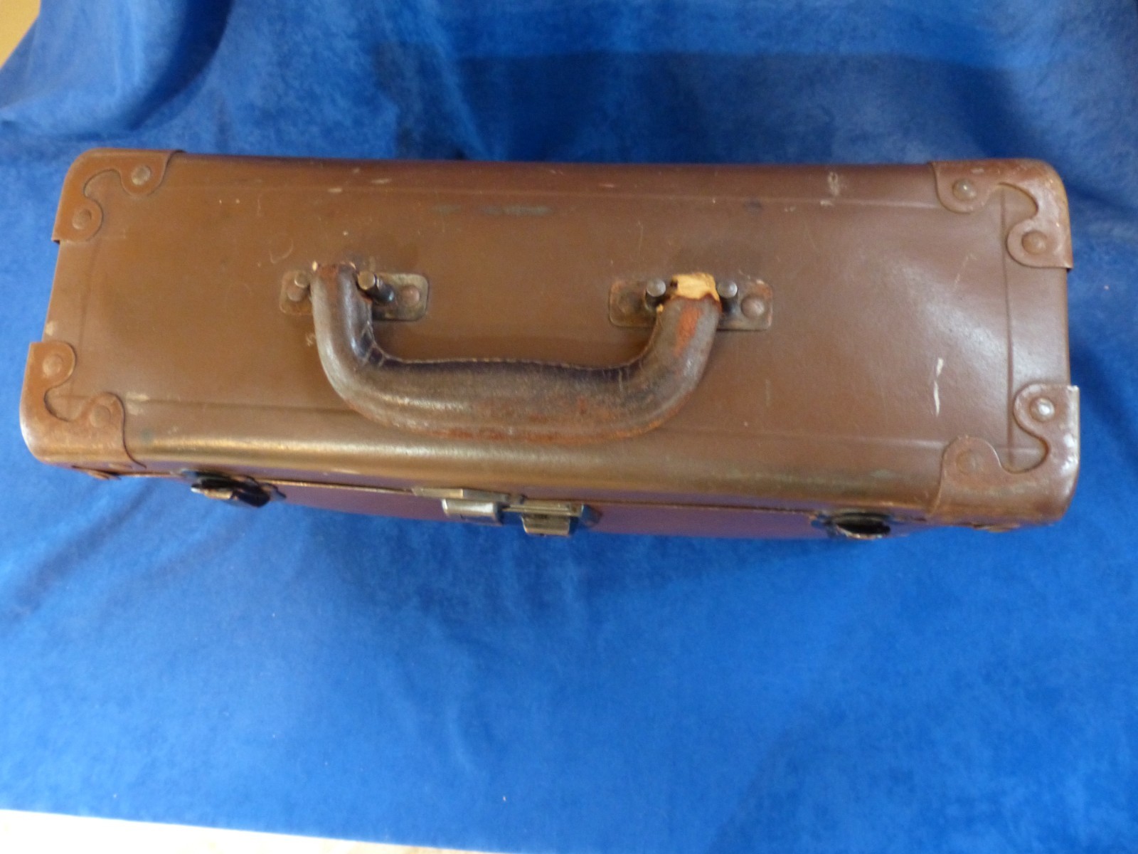 Graflex 2×3 brown camera case, 15 x 10 x 5 inches OD, sturdy, working hardware