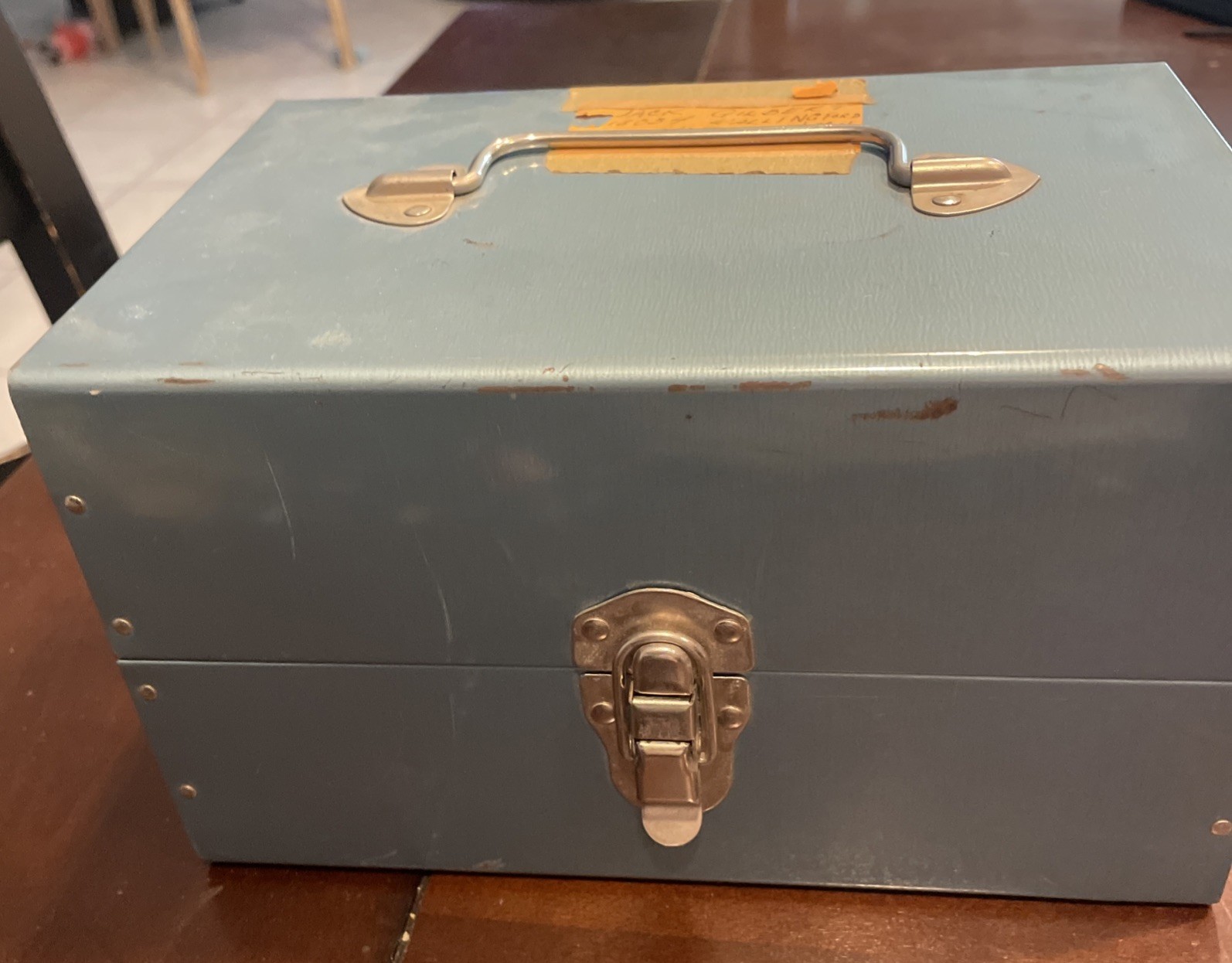 5 Vintage 5″ Metal Regular 8mm Movie Reels in Metal Cases with Metal Carry Case