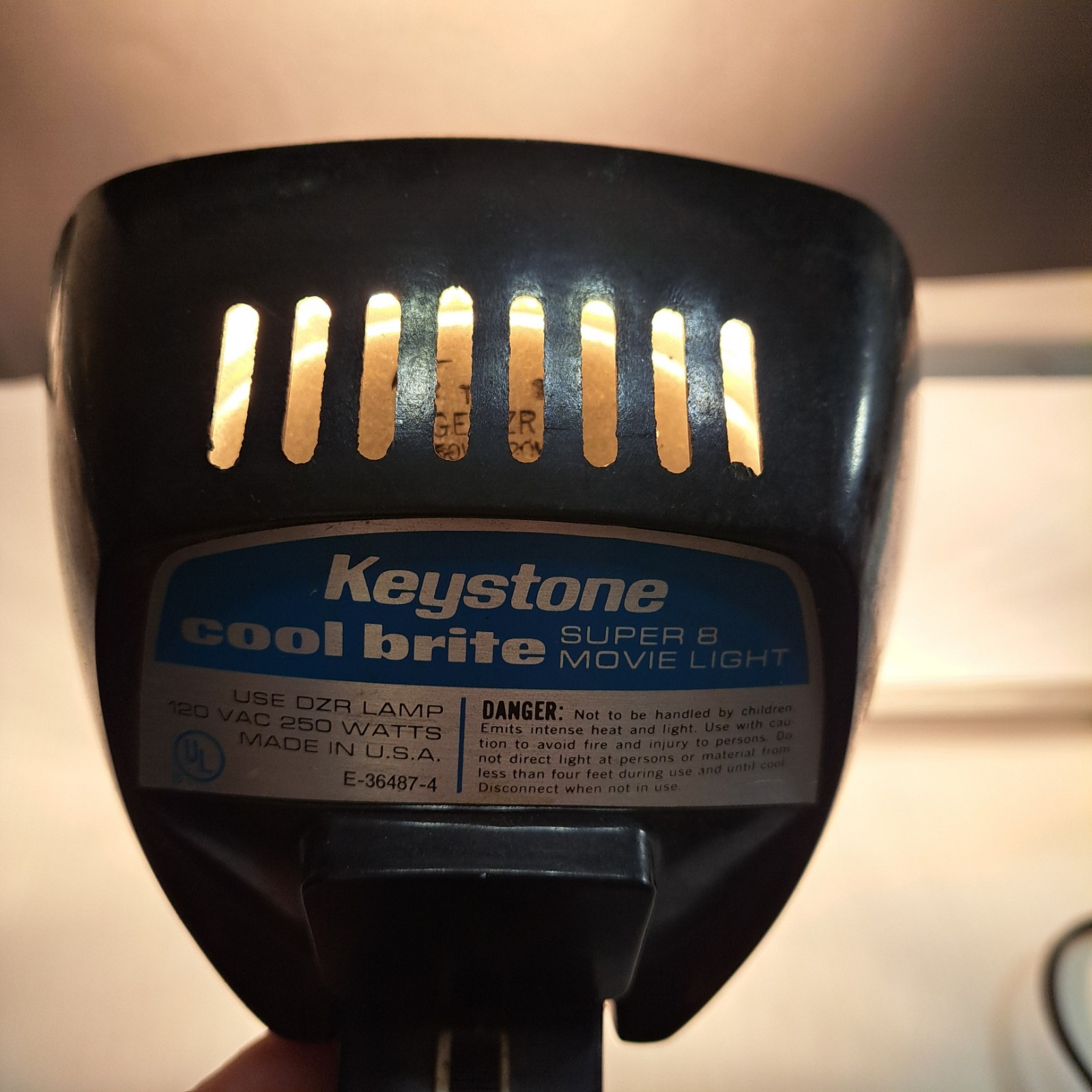 VINTAGE GE Keystone Super 8 Movie Light E36487-4 WORKS