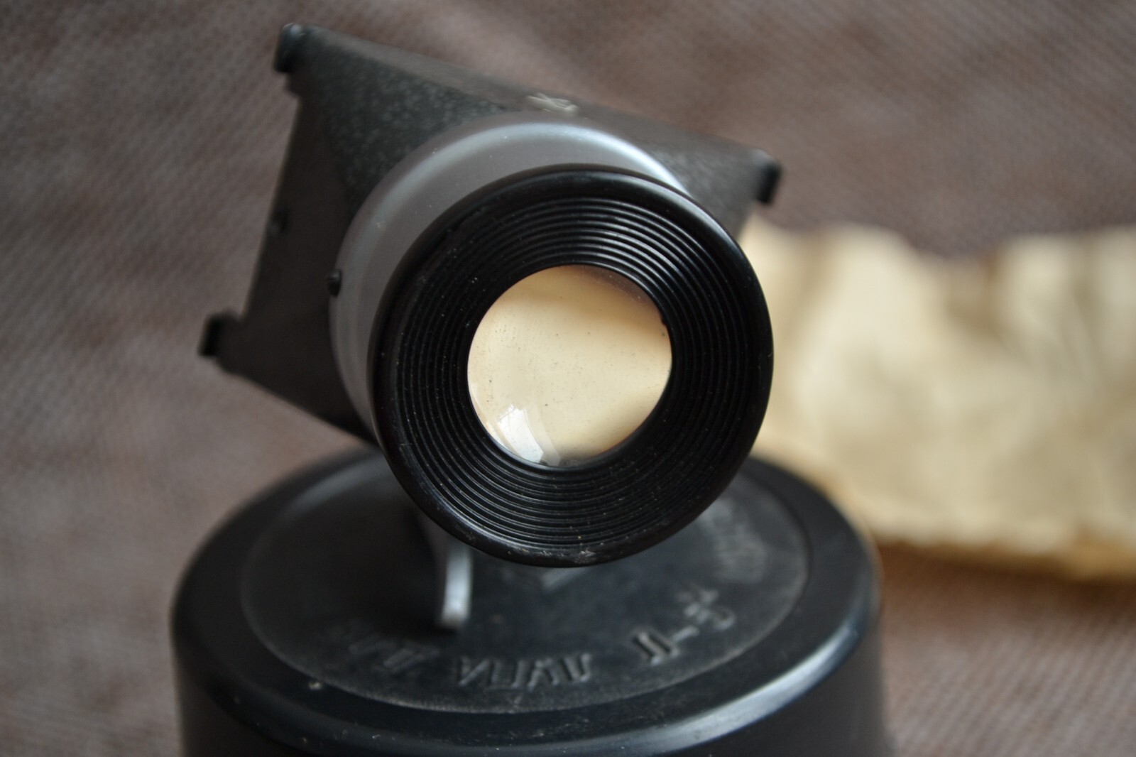 Vintage iron Magnifying Loupe L-5 For Viewing Film Frames USSR