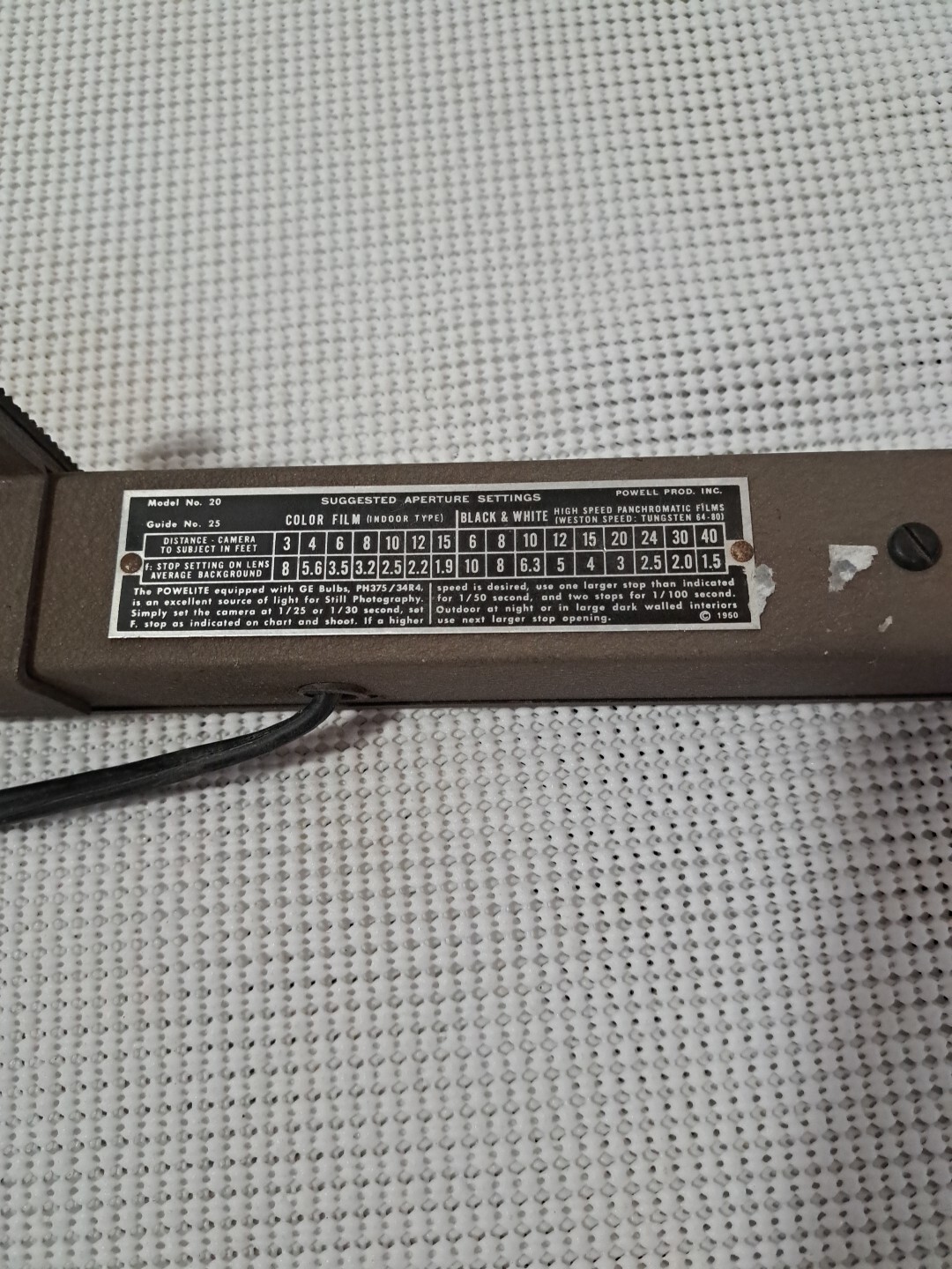 Vintage Powell Products Powerlite Jr. Model 20 Tripod Mountable Light Bar