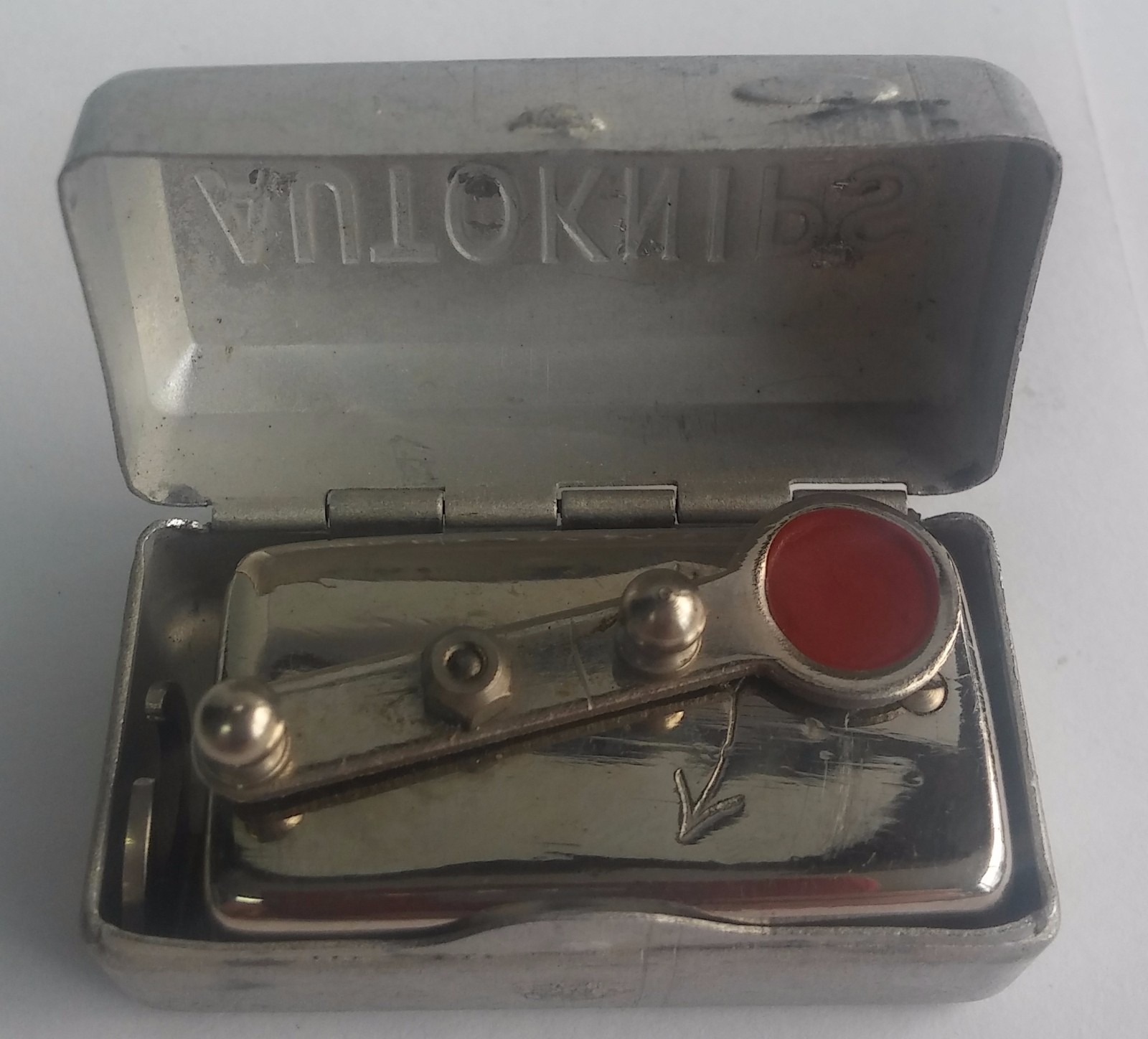 Vintage AUTOKNIPS Germany photography timer in original tin case great condition