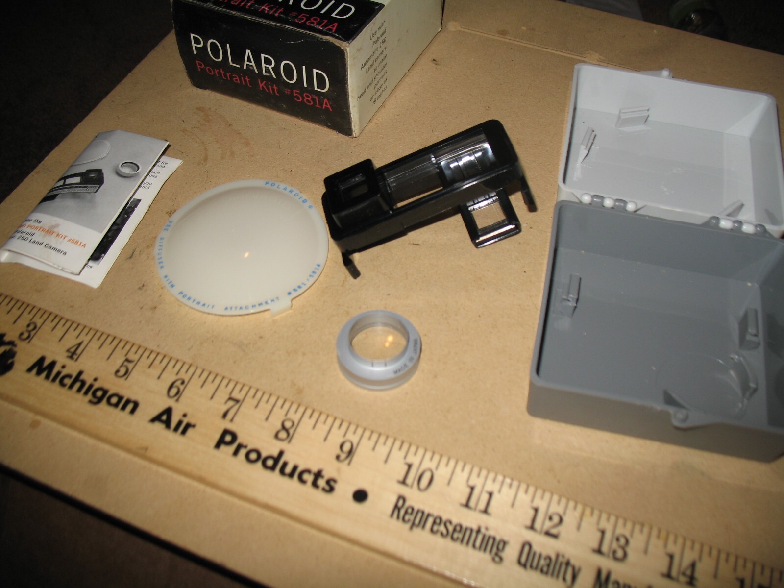 VTG NOS POLAROID 250 PORTRAIT KIT #581A FOR COLOR PACK CAMERAS