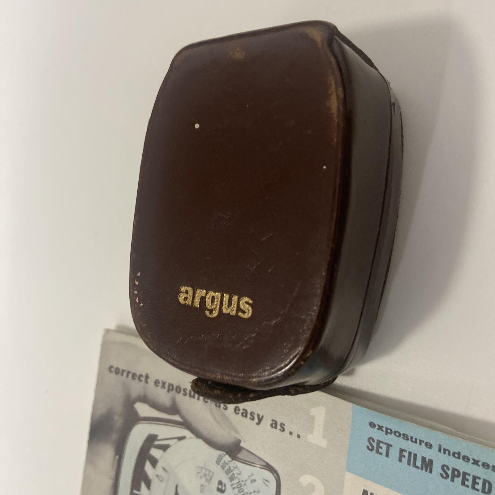 The Argus L3 Lightmeter West Germany, Leather Case Palm Size Photograph Untested