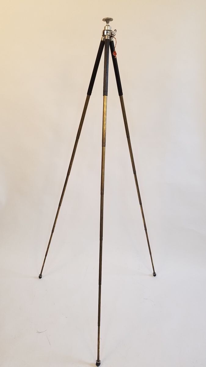 Vintage Ising Telescoping Brass Leg Tripod Original Case Germany 47″ 6 Section