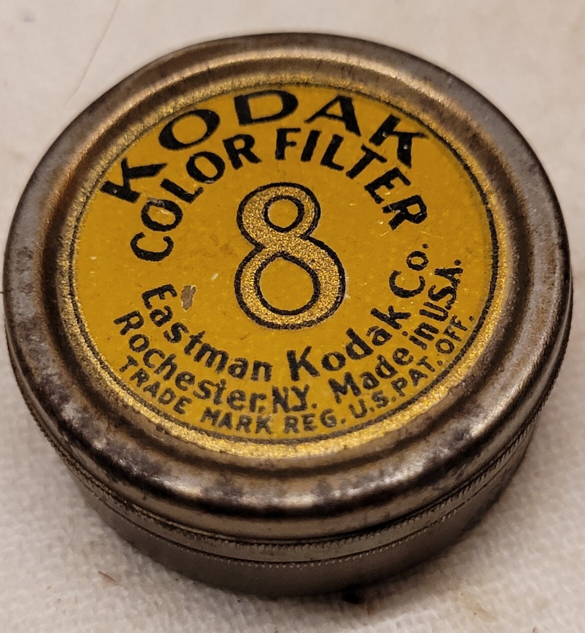 KODAK COLOR FILTER EASTMAN KODAK CO ROCHESTER NY VINTAGE CAMERA FILTER 8 TIN