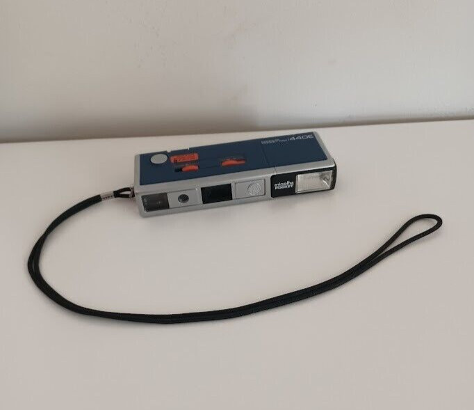 Minolta Pocket Pak 440E Vintage Camera **FOR PARTS ONLY** Not Tested