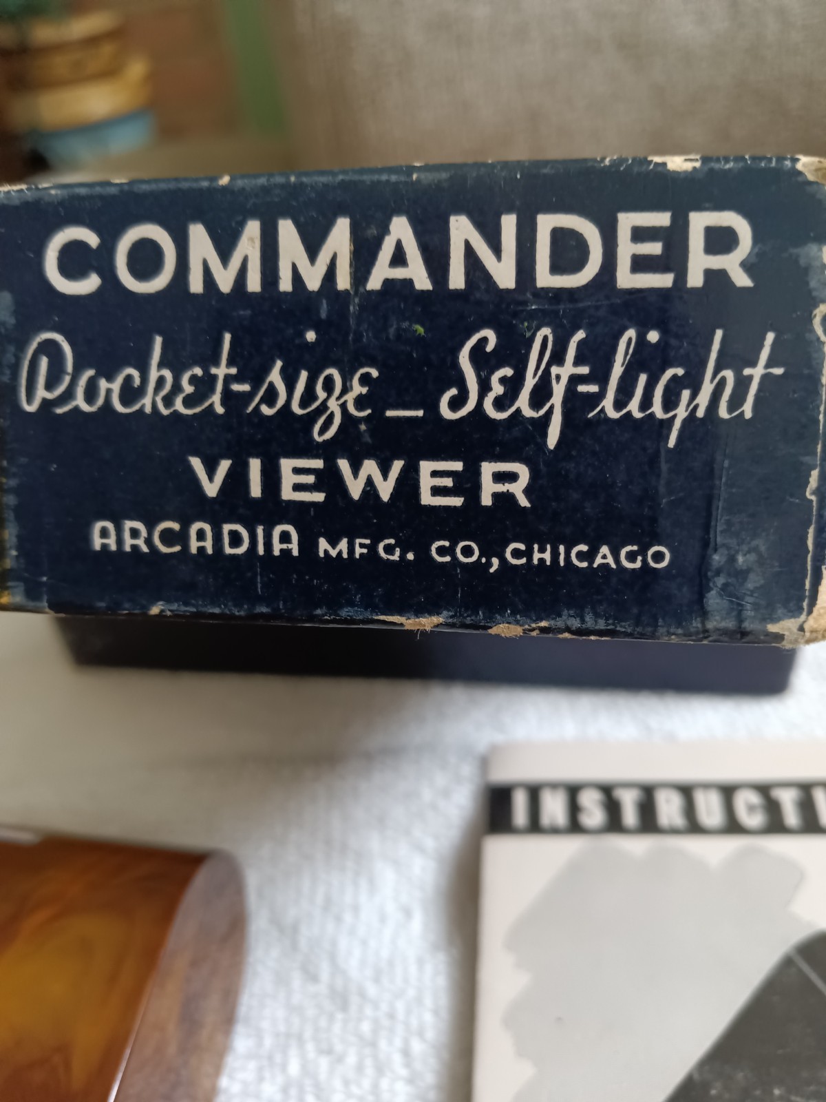 Commander Pocket Size Self Light Viewer
