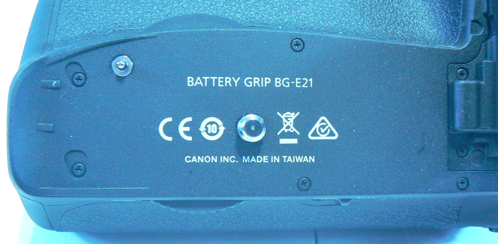 Canon Battery Pack Grip BG-E21 – Vintage