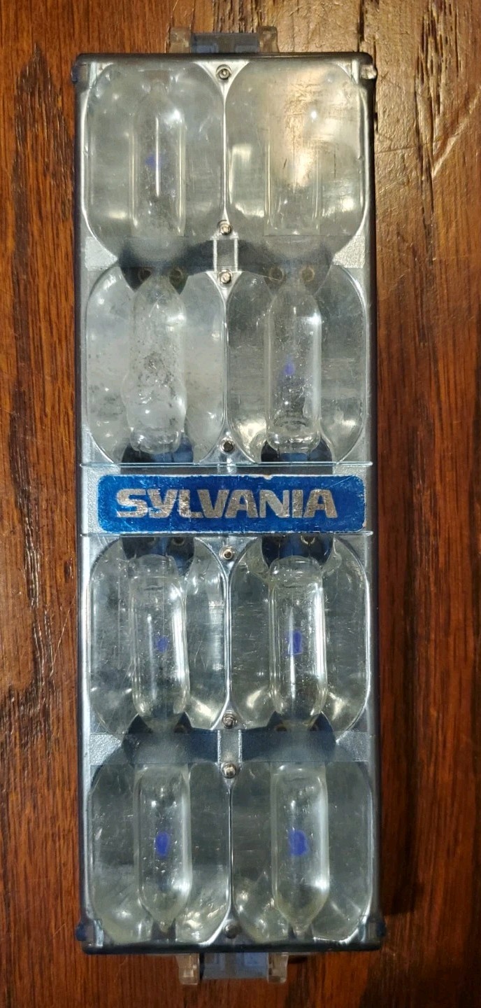 Huge Vintage Flash Lot -GE Flash cubes, Flip Flash, Sylvania AG1 Bulbs, Some NOS