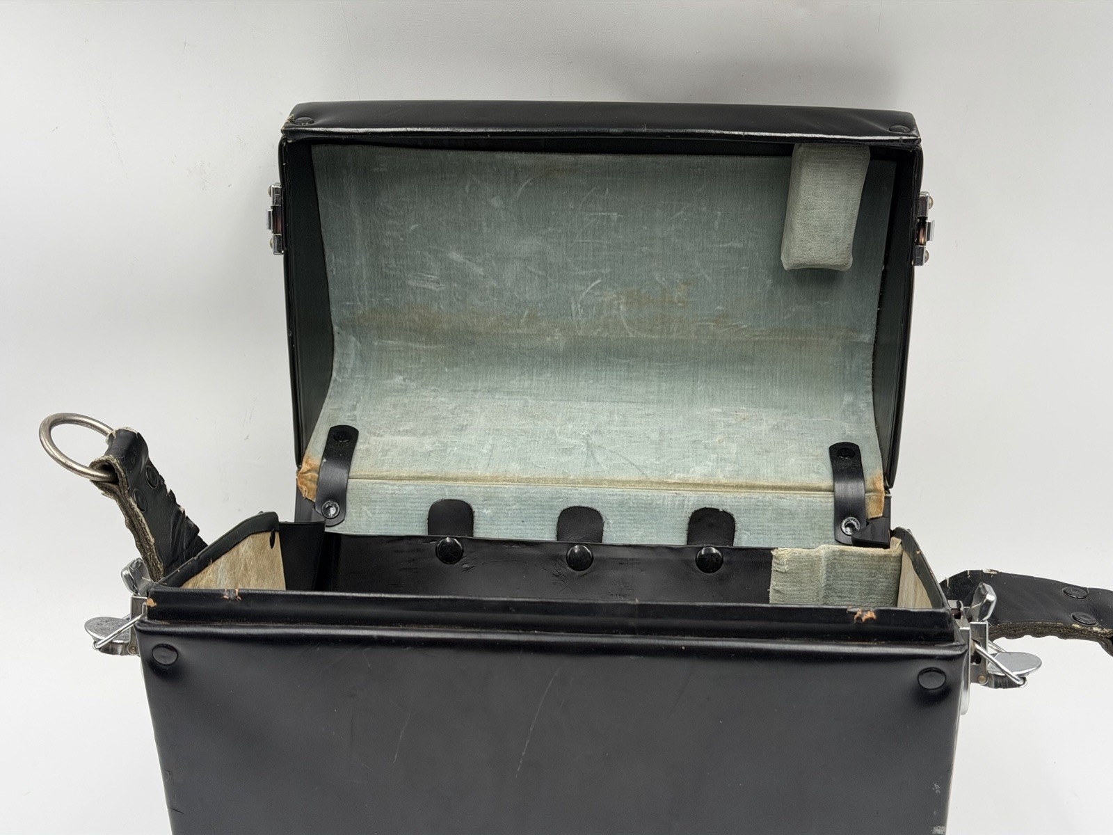 VINTAGE NIKON FB-5 BLACK LEATHER CAMERA CASE WITH BUILT IN LENS HOLDER