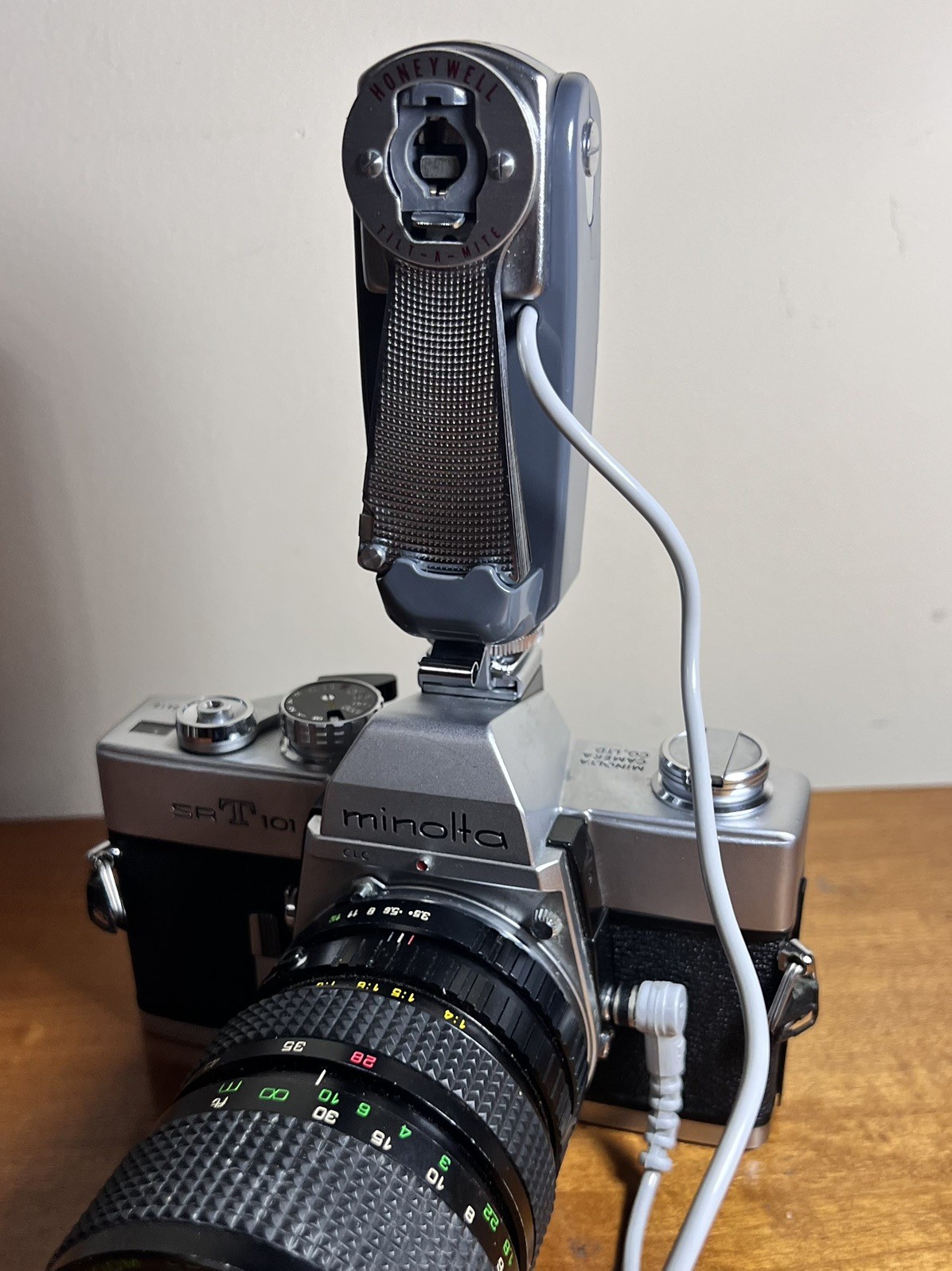Honeywell Tilt-A-Mite Flash Unit Collapsible Fan Style Vintage Camera Pentax