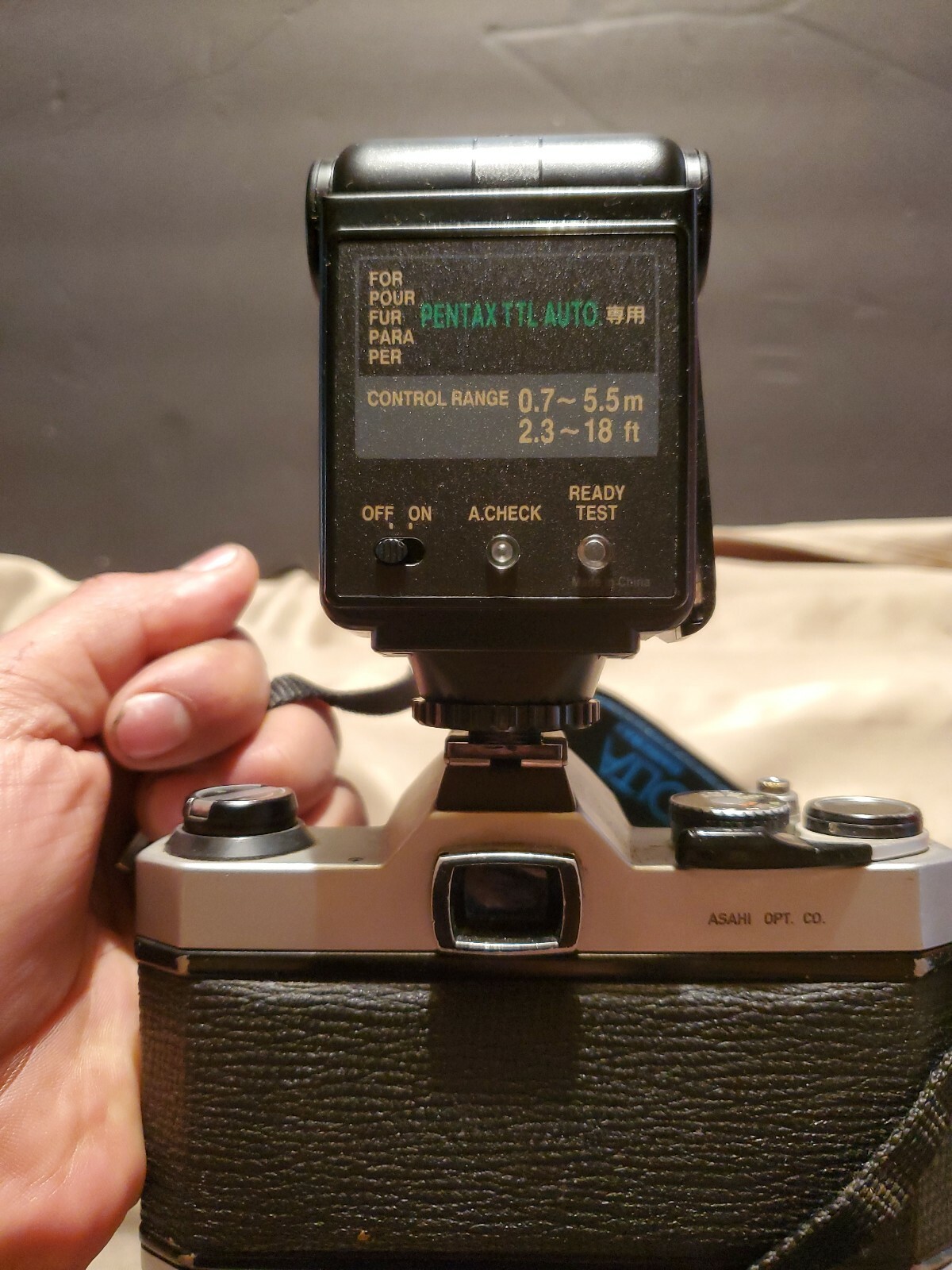 Vtg Pentax K1000 35mm camera with lenses untested 4 parts or repairs A4