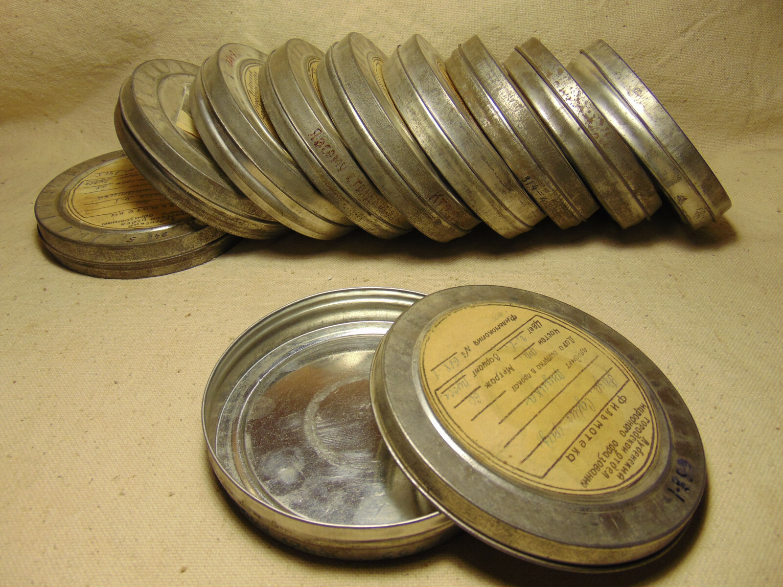 lot of 8pc empty 16mm Metal film can 5″ 200ft cinema movie storage tin case