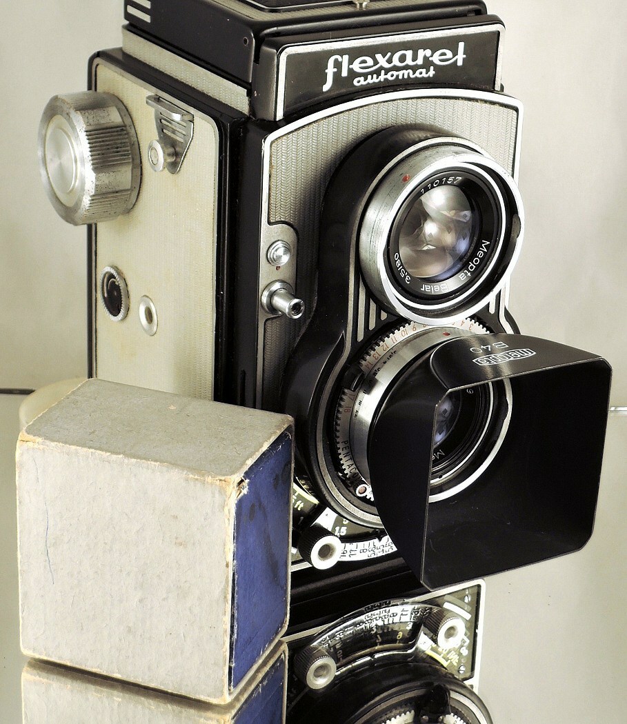 Shade hood Flexaret Meopta square bayonet B40 metal + Genuine box very nice