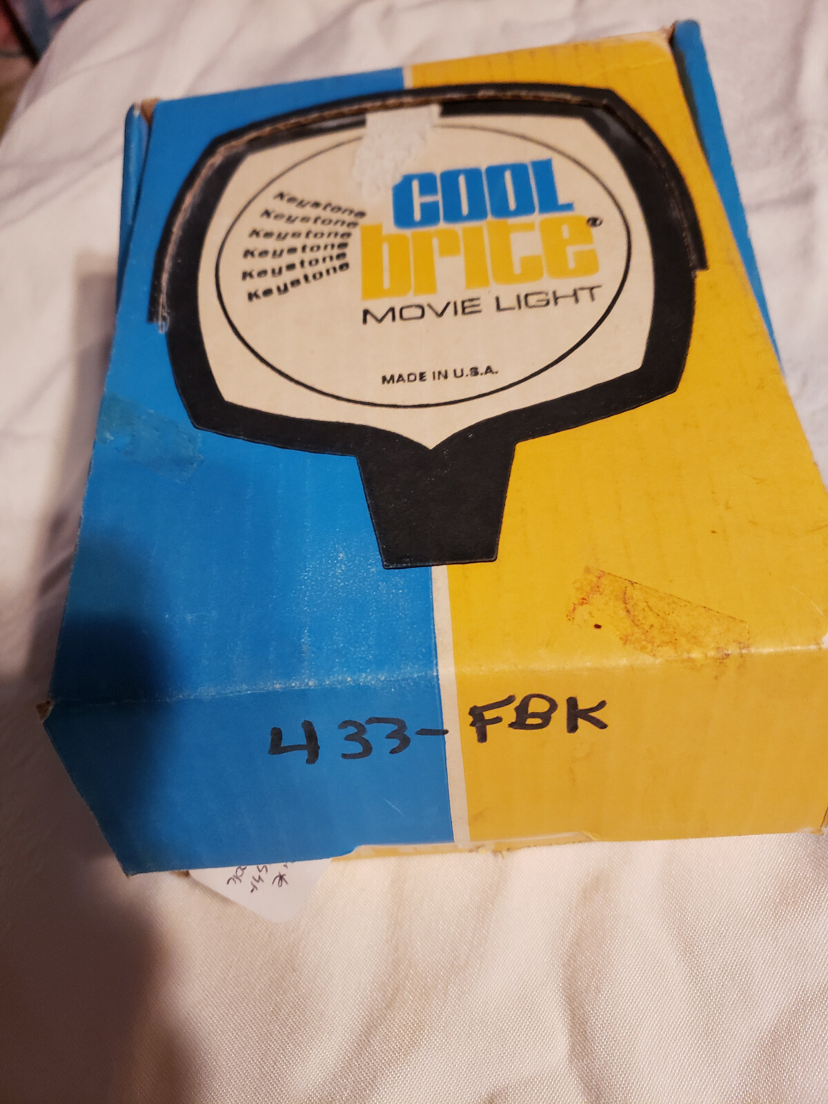 VINTAGE KEYSTONE COOL BRITE MOVIE LIGHT WITH ORIGINAL BOX