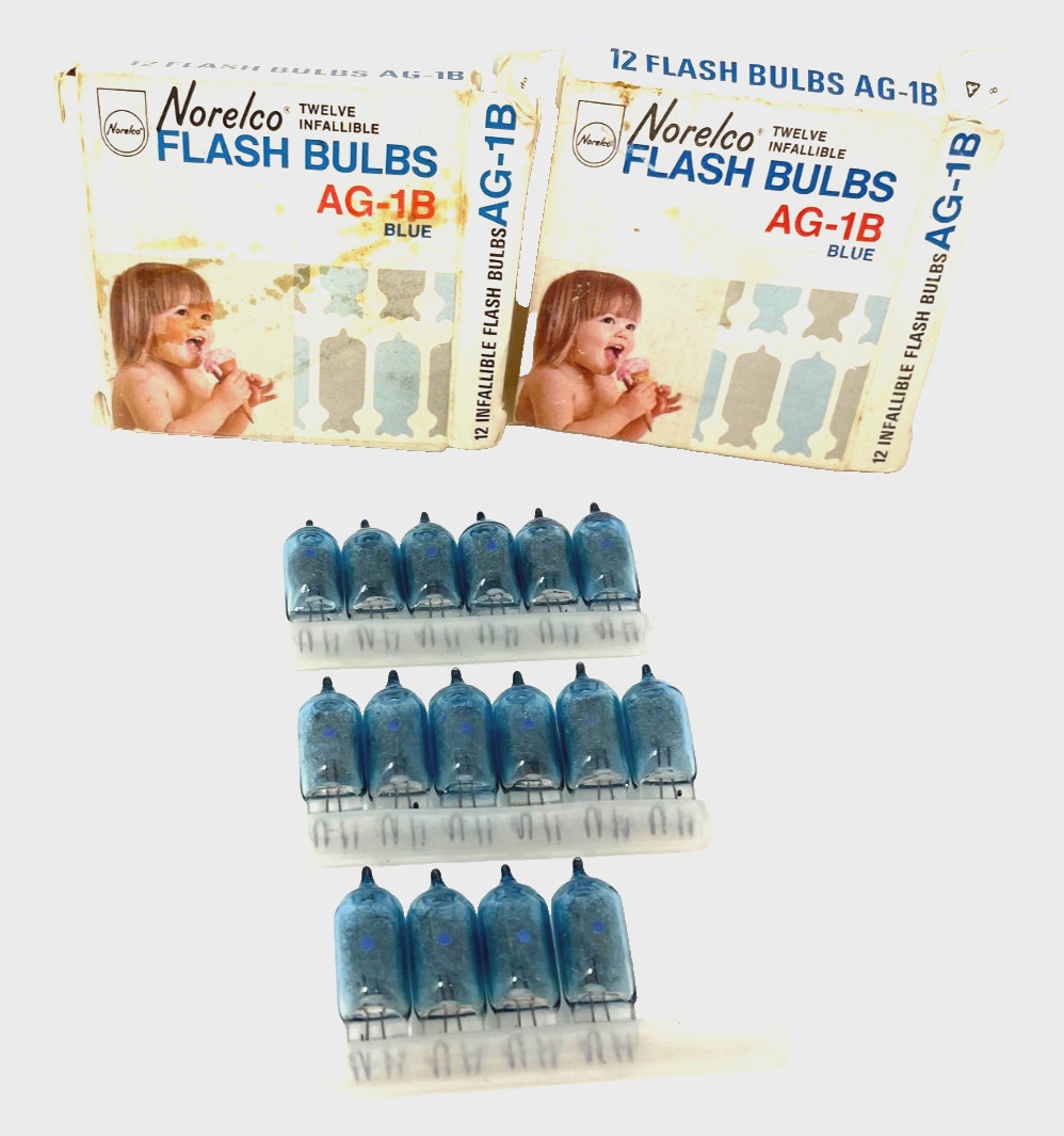 AG-1B Flashbulbs Box of 16 Blue Bulbs | Norelco Vintage Bulbs | NEW