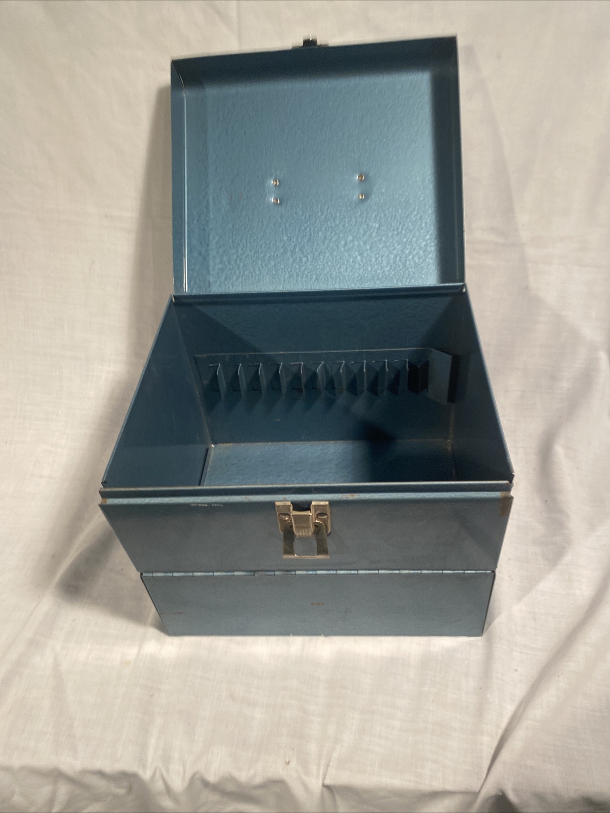 VINTAGE Metal Reel Storage Film Case Box For Film Reel Canisters 12 Slots Blue