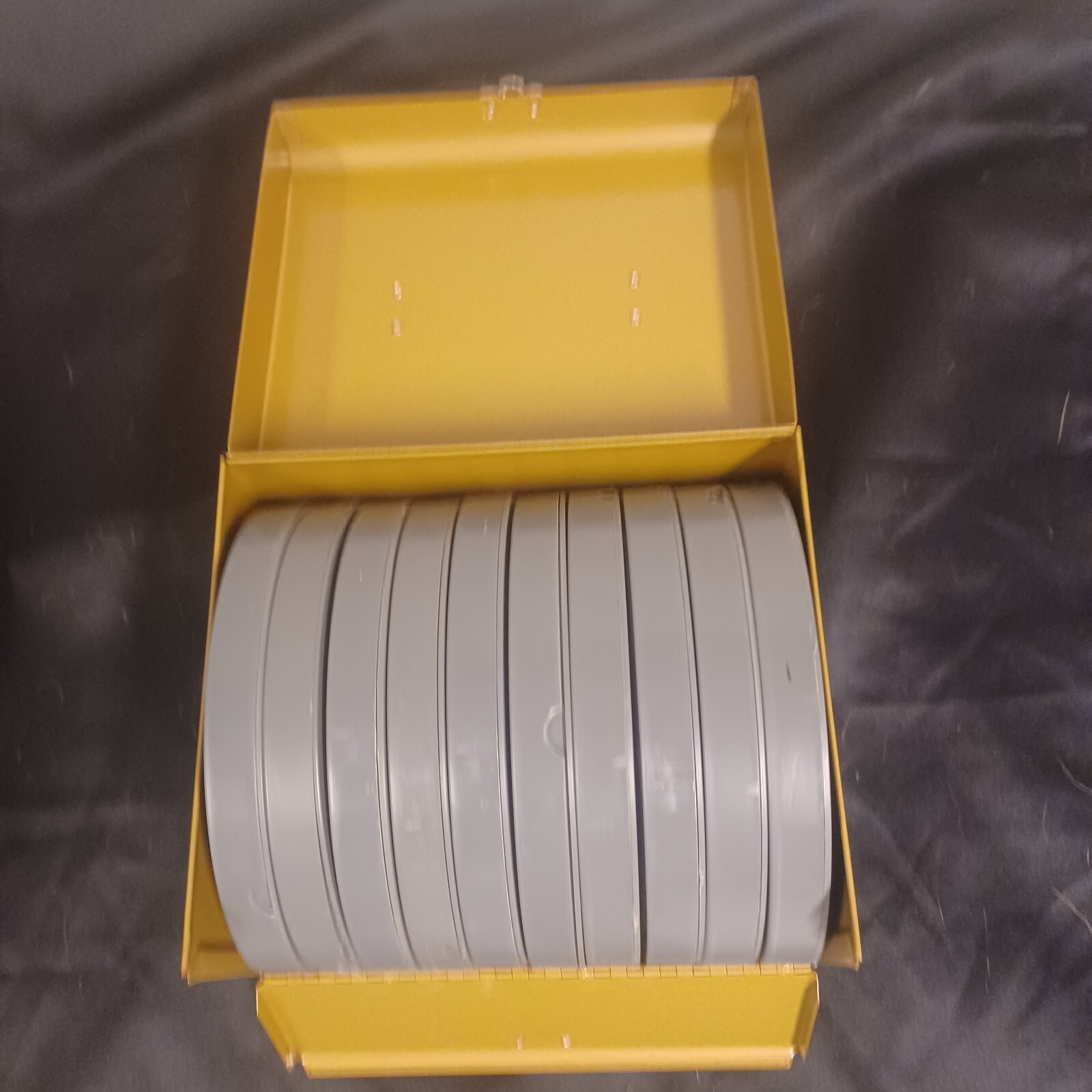 8mm Home Movie Reels (10) 400ft Dual Purpose S8/R8 Cans & Carry Case NOS
