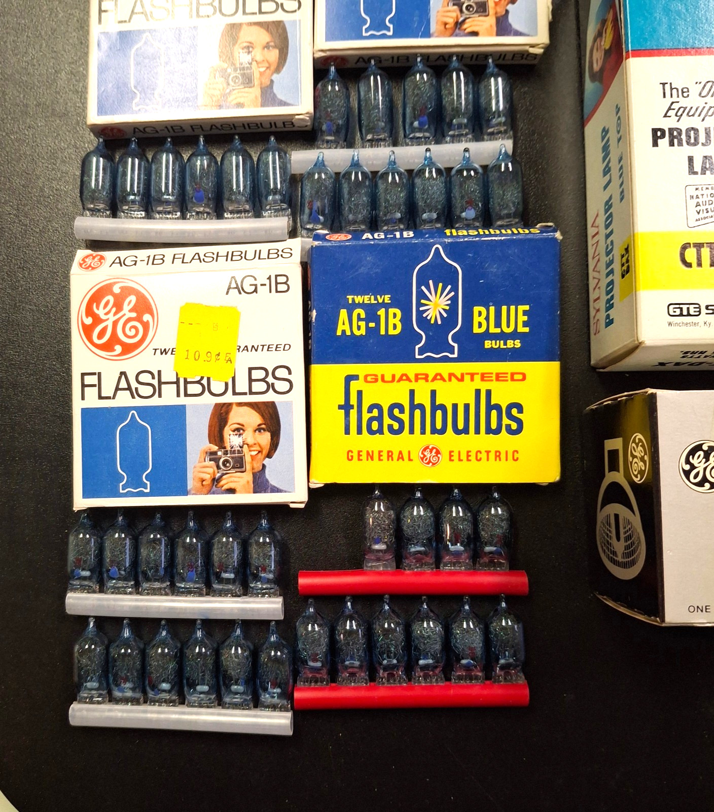 VTG Lot GE Flash Bulbs Polaroid Flash Bar Sylvania Projection Bulb Tape Splicers