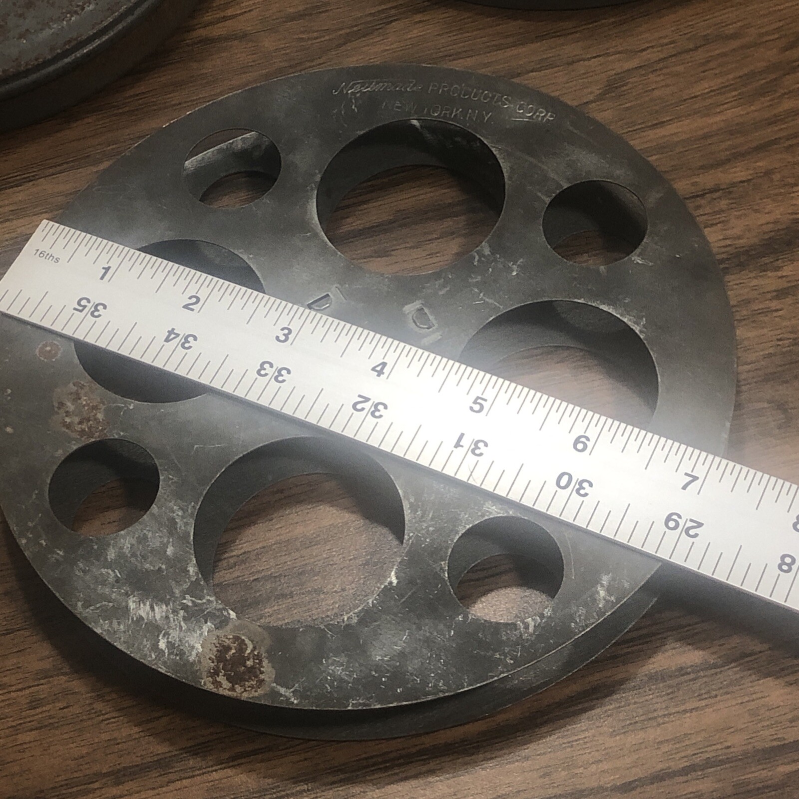 Vintage Neumade N.Y. 7” 400′ 16mm Metal Reel w/ Metal Can 1920s-1930s Rust Empty
