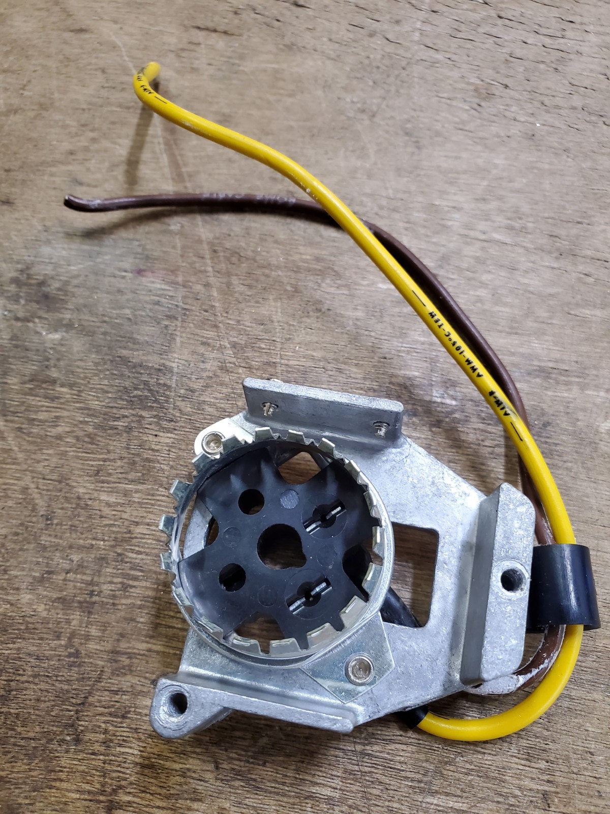 G17q Bulb Lamp Socket from Bell and Howell 456A Autoload 8mm Super 8 Projector