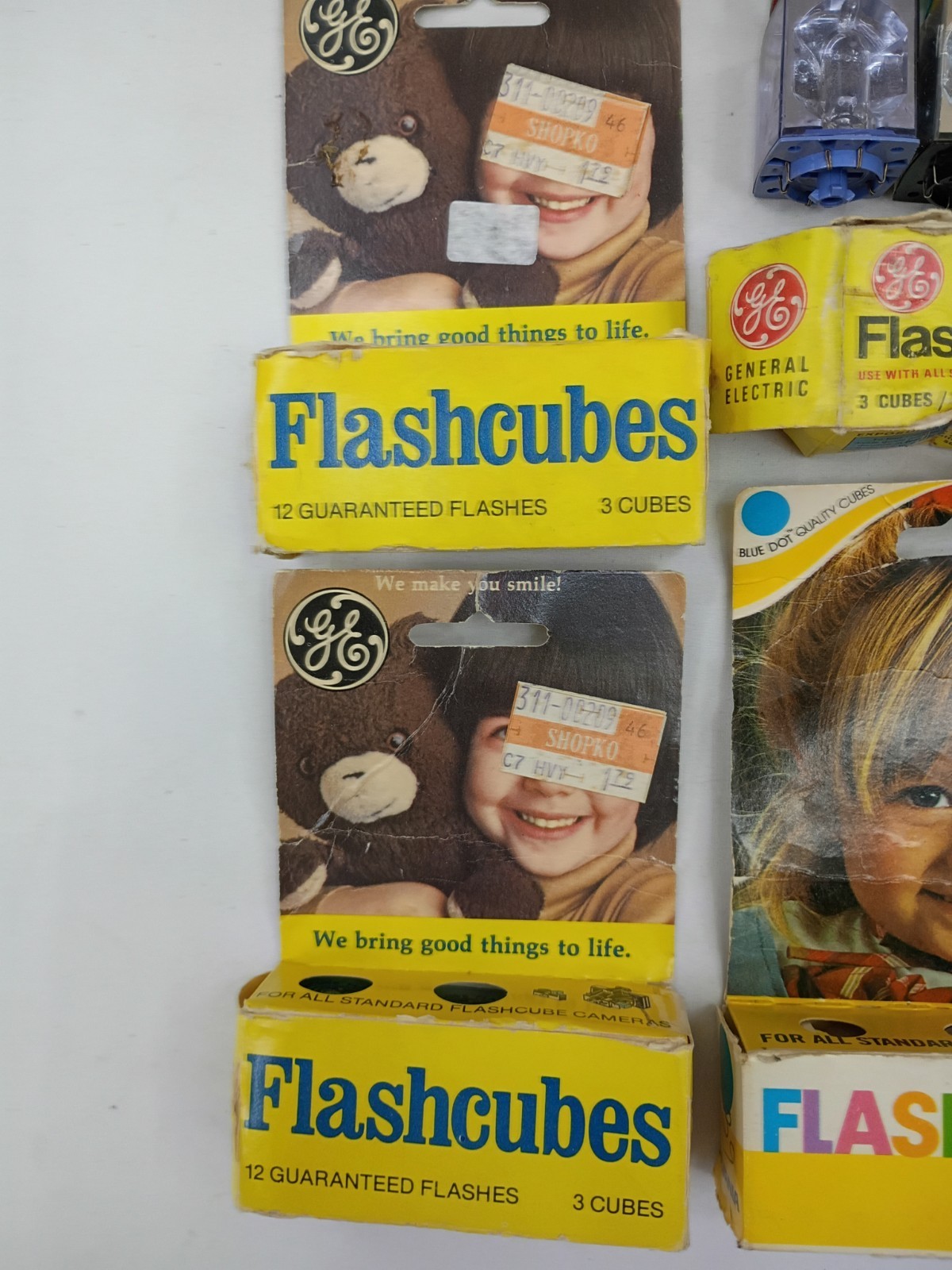 Vintage GE Flash Cubes & Magicubes Lot Of 23 Cubes, 1970s Camera Accessories