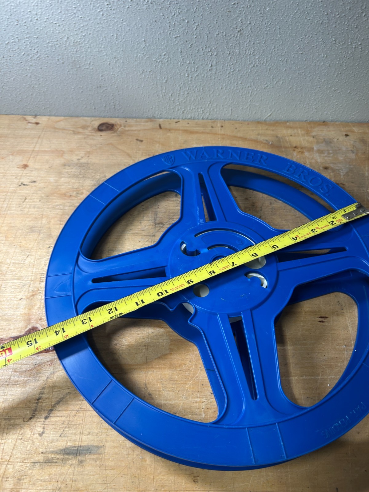 Vintage 1970’s Cinema Warner Bros. 14.5″ 35mm Movie Reel Plastic