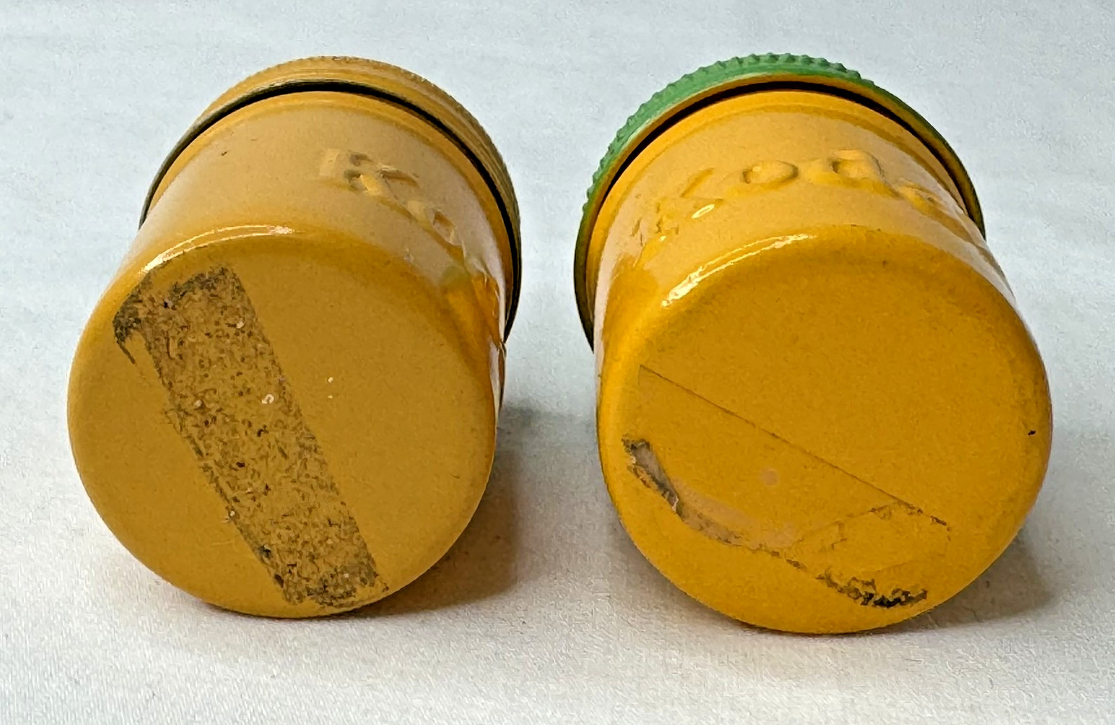 Lot of VTG 2 Kodak Empty Green Yellow Metal 35mm Canisters & PLUS-X PX 135 Film