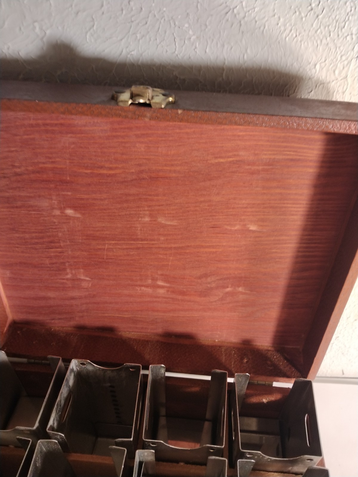 VINTAGE WOODEN CASE STORAGE CHEST FOR PROJECTOR SLIDES WITH SLIDE HOLDERS INSIDE