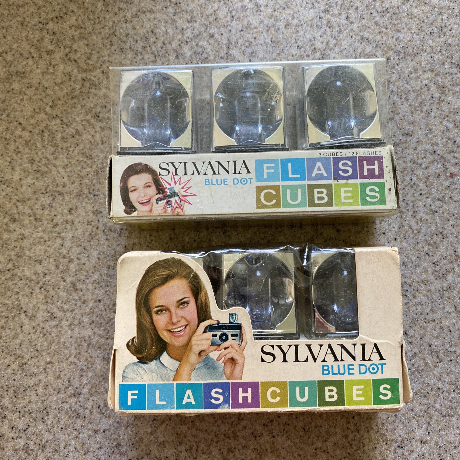 2 Sylvania Blue Dot Flash Cubes For Cameras 3 Pack Unused, 24 Flashes