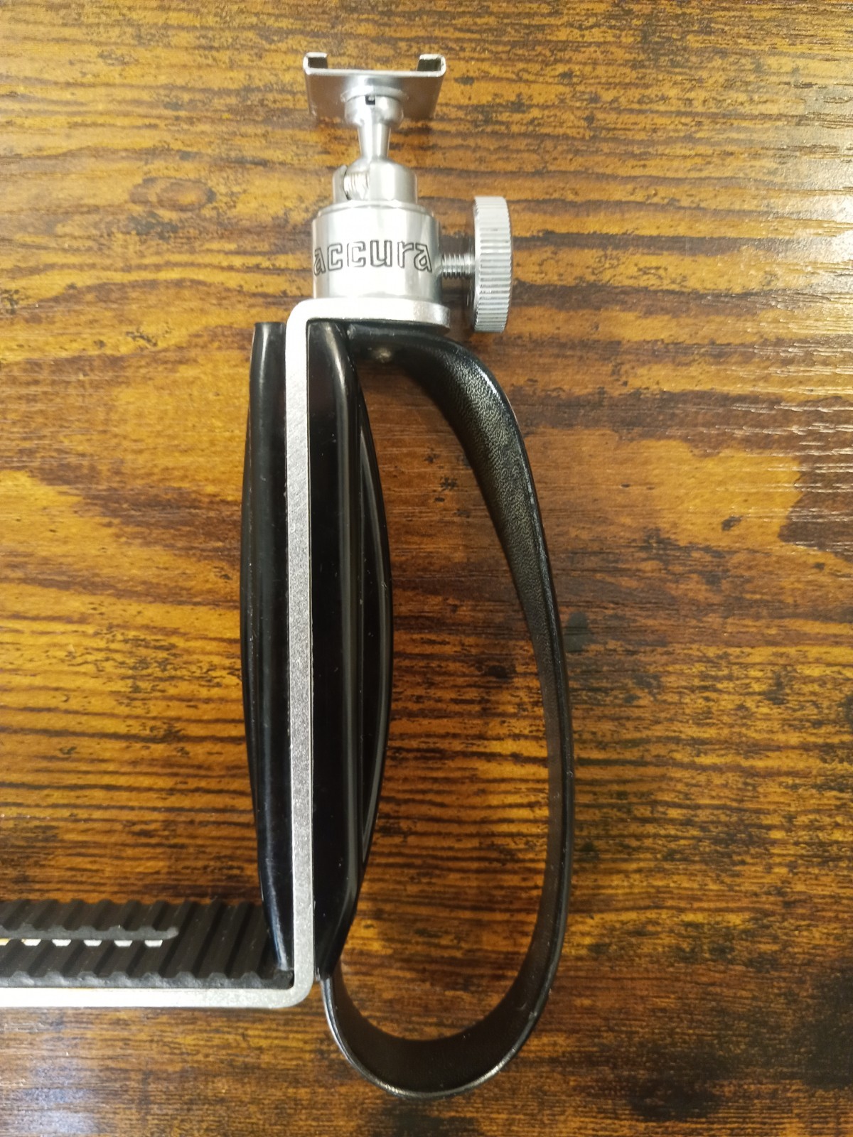 Accura Vtg Camera Body Grip W/Flush Mount For Medium Format Cameras Accugrip
