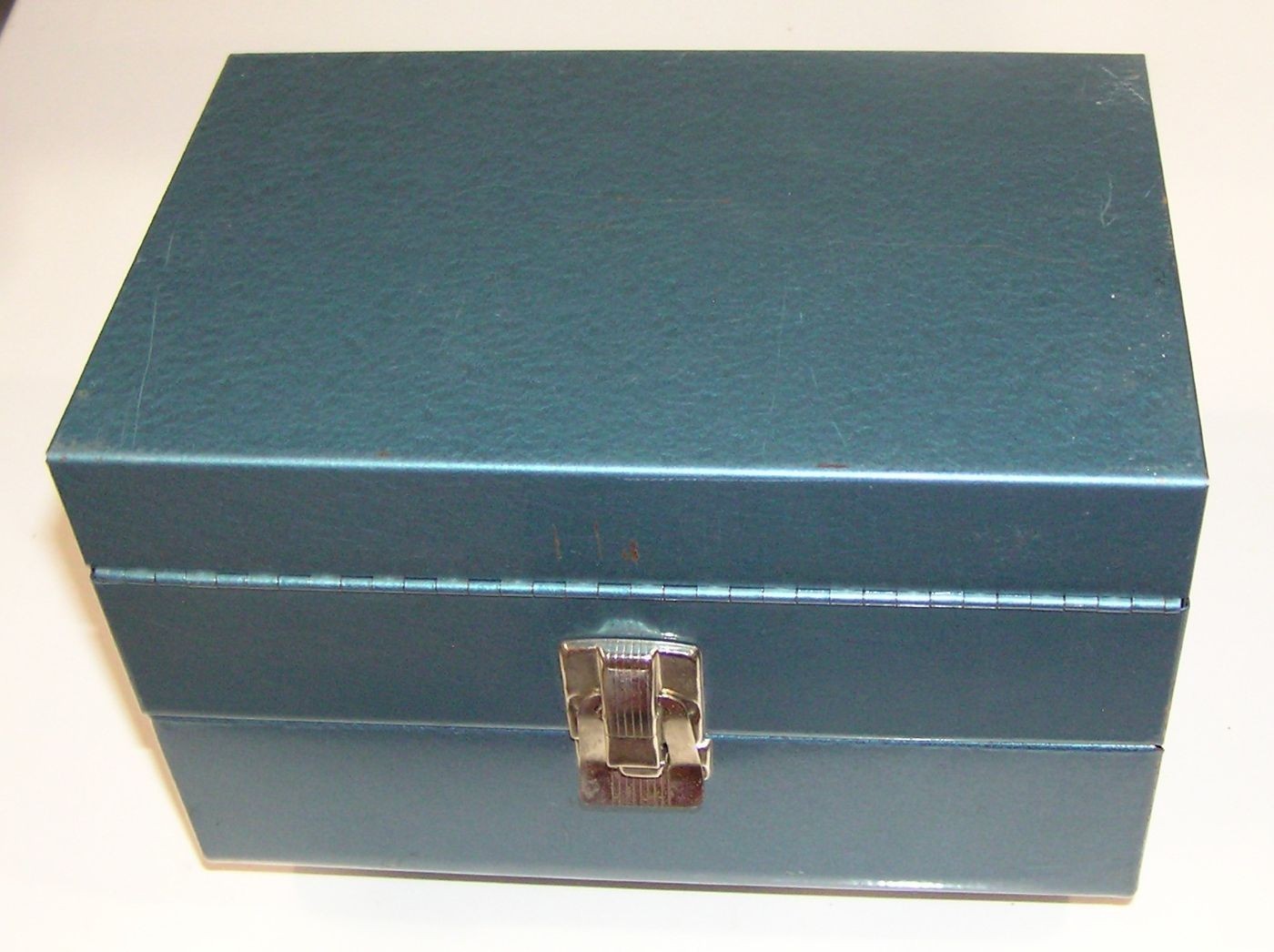 Bruce 8mm Film Storage Case 12 Slot +10 Empty Metal Reel Canister