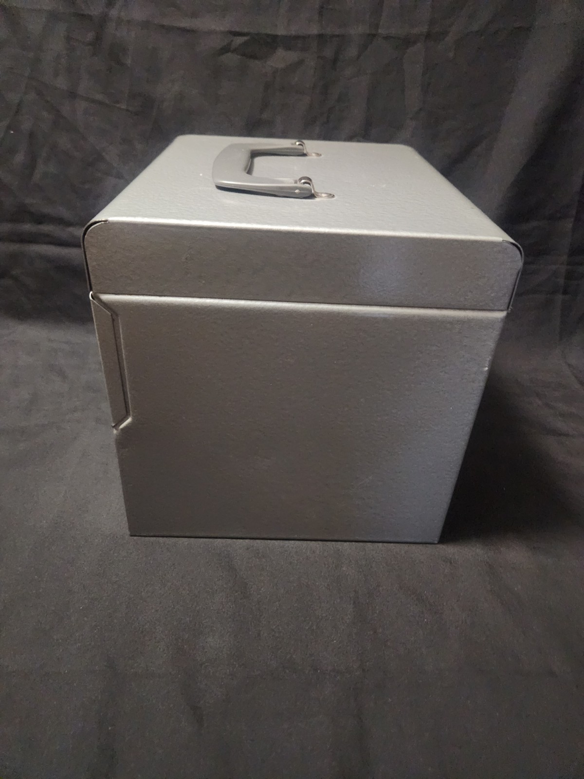 Vintage 8mm Movie Reel Metal Storage Box 12 Slots With Four 8 MM Cases Bruce