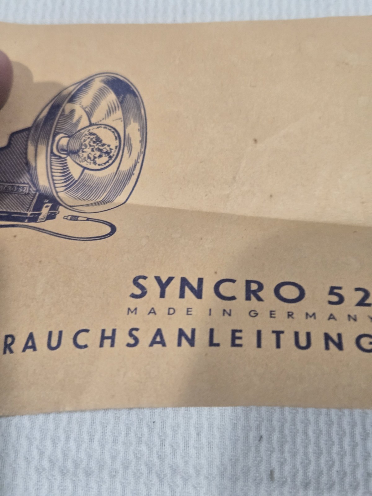 Vintage SYNCRO 52 Flash Gun Reflector Set Germany Box Papers Batteries