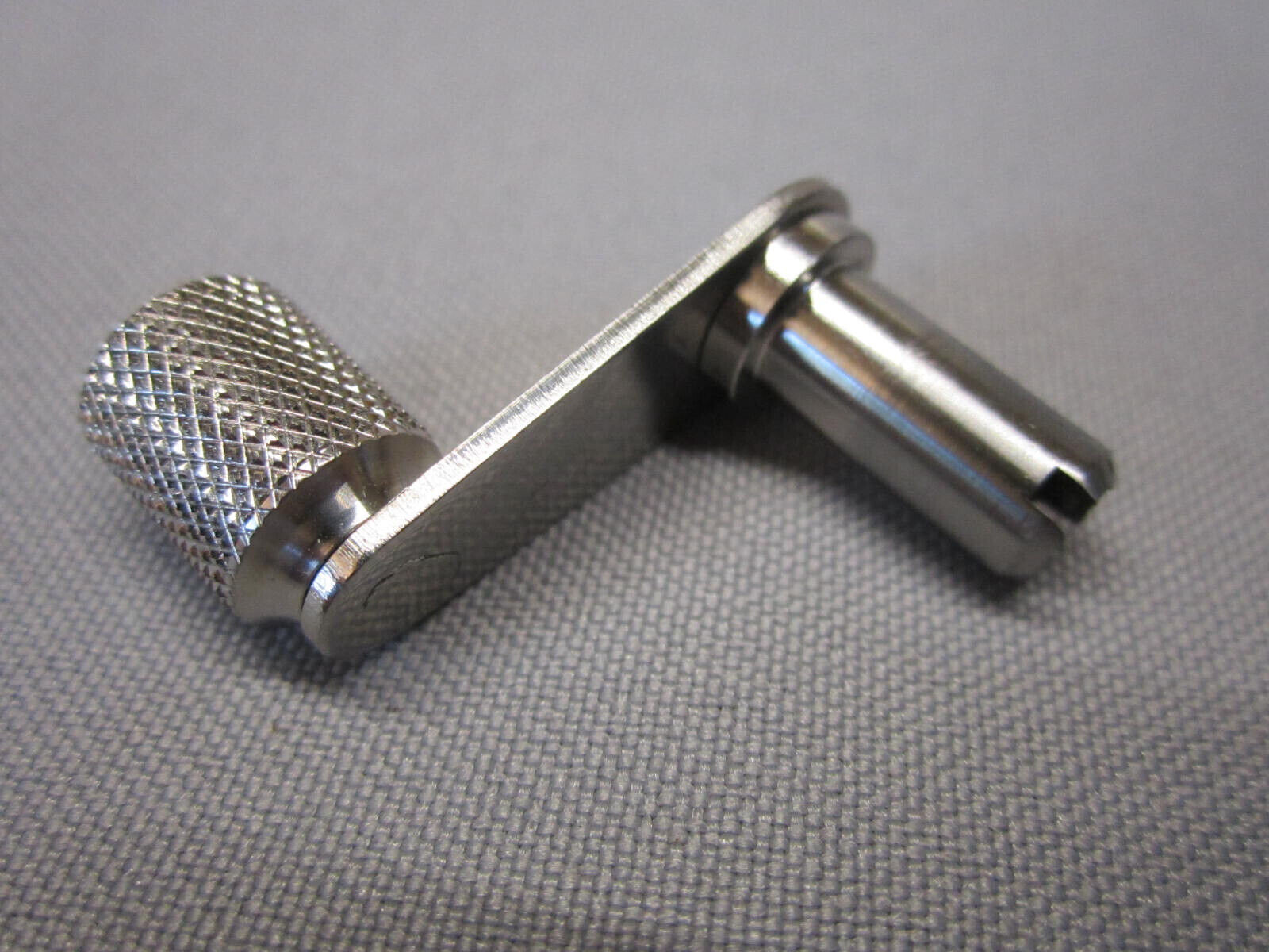 (BACK WIND REWIND CRANK HANDLE ) BOLEX REX-5 REX-4 REX-3 1:1 16mm movie camera