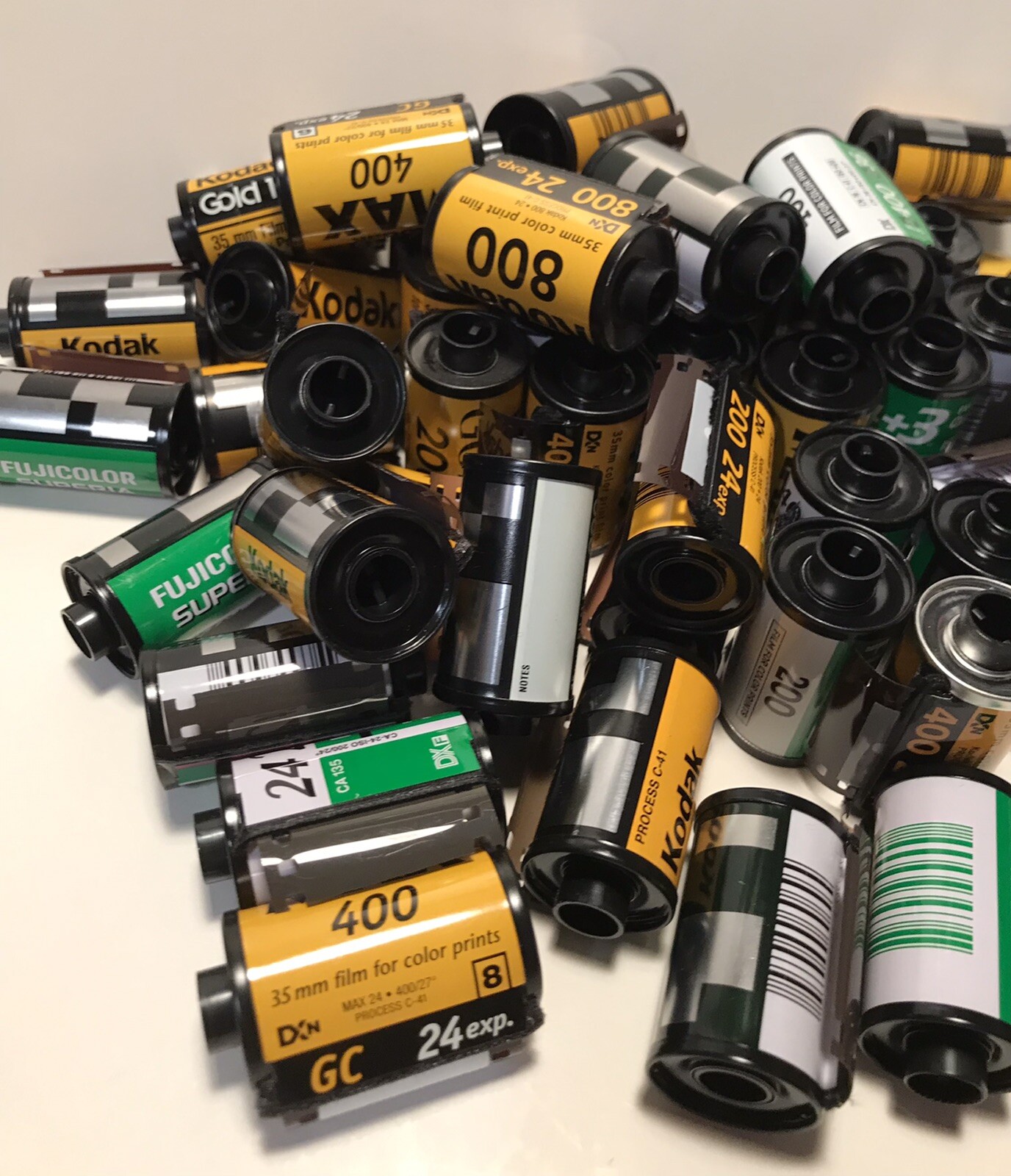 24 Empty 35mm Film Cassettes KODAK, FUJI and others