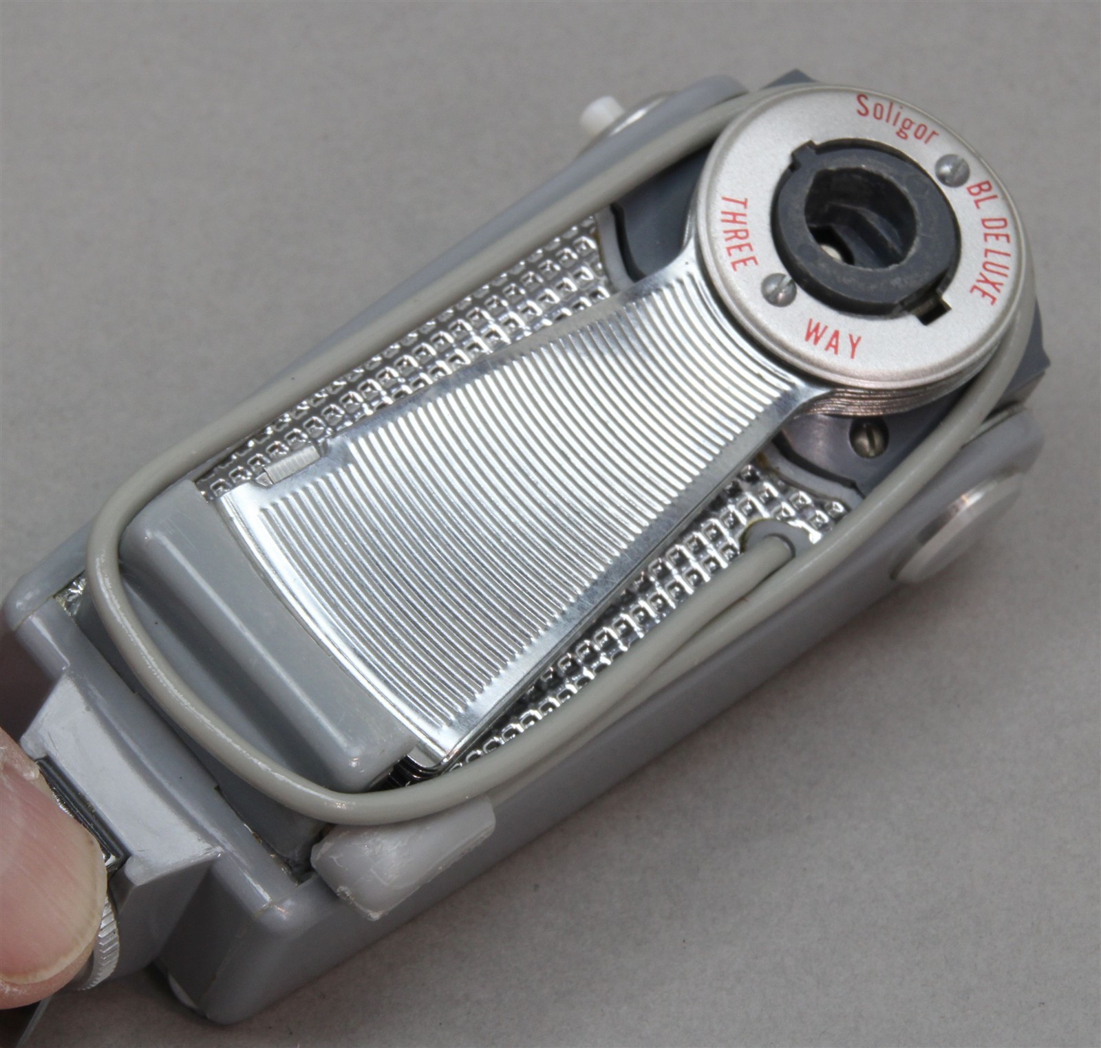 Vintage Flash Attachment SOLIGOR Deluxe Fan Style Cold Shoe Mount w/Case JAPAN