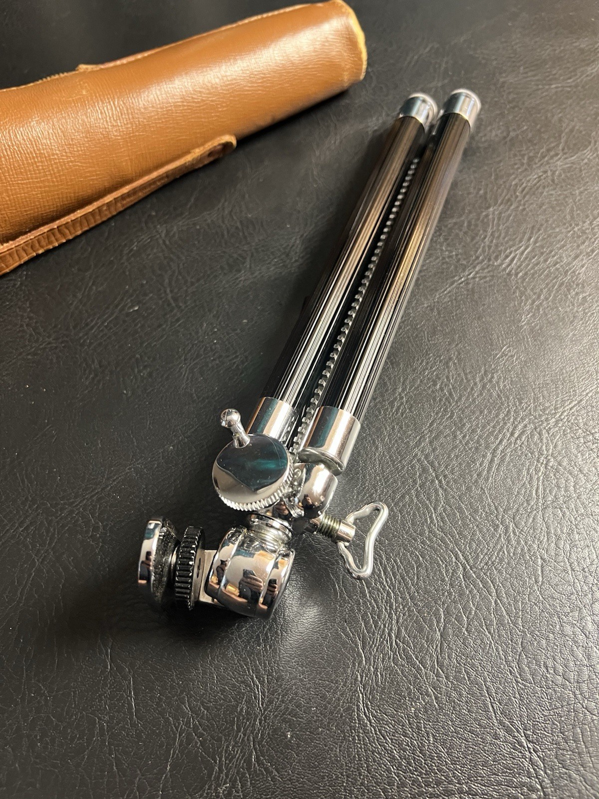 VTG VIVO 9-Section Elevator Chrome Tripod W/ 46” Compact Leather Case Japan