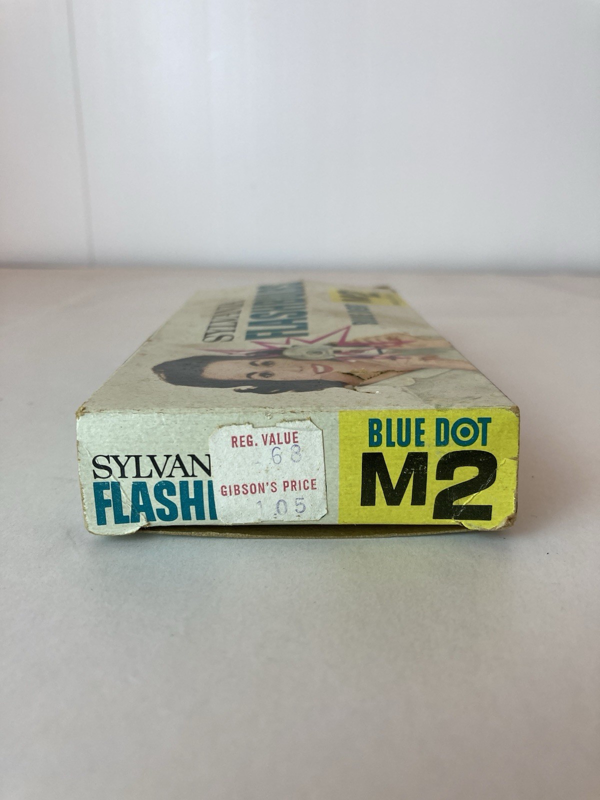 Vintage Sylvania Flashbulbs Blue Dot M2 Open only 8 Bulbs See description