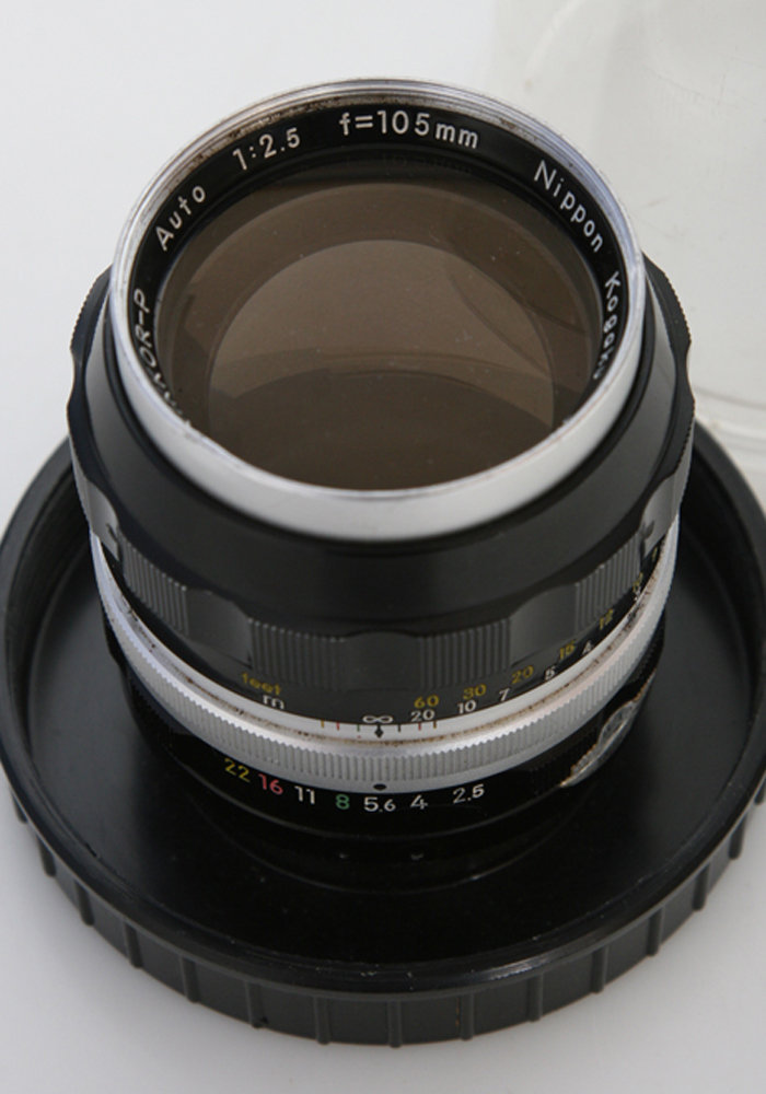 Nikon Nikkor-P 105mm f2.5 Lens Non AI Mount